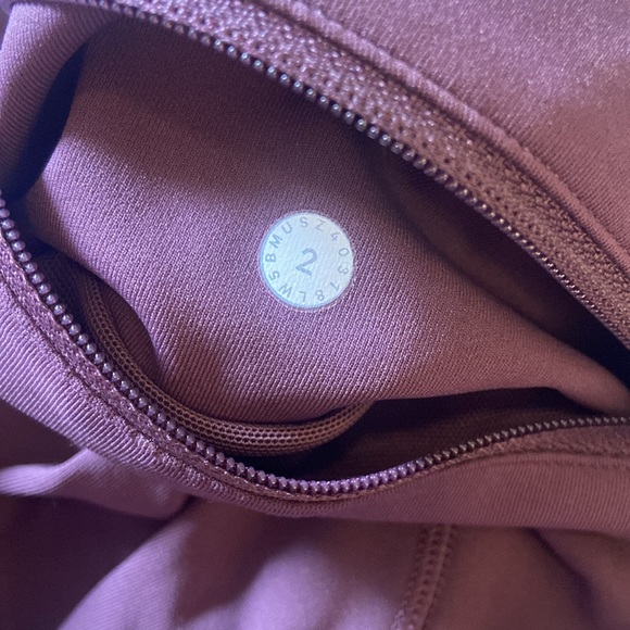 🍋Lululemon Speed Up Tight 28”🍋 - Picture 3 of 5